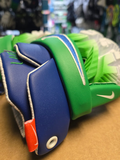 Peterborough Lakers Nike Vapor Premiere gloves
