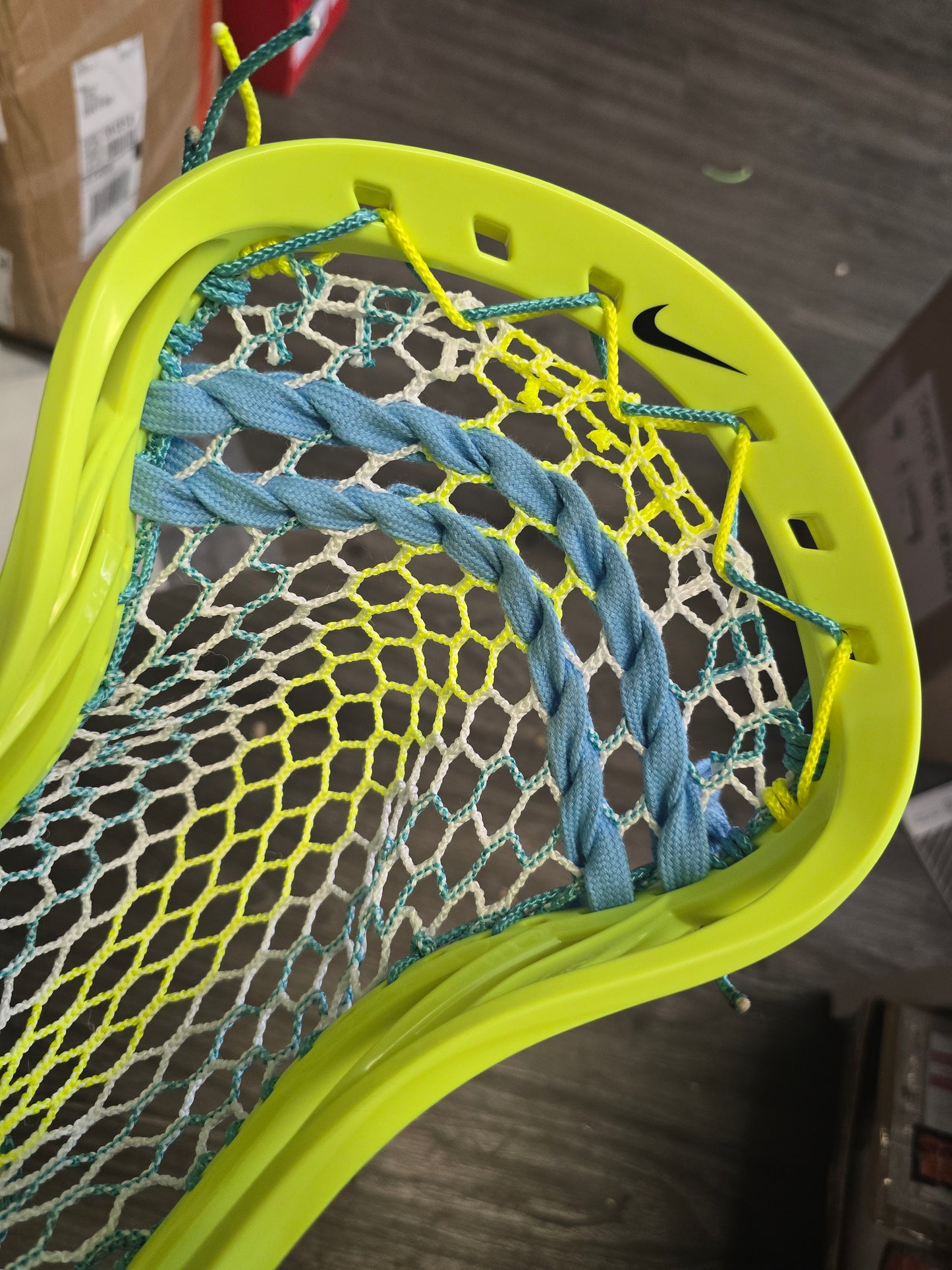 Strung Nike L4 Volt